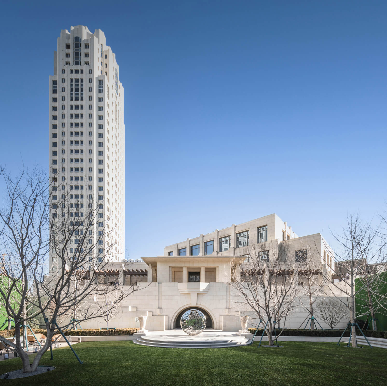 ロムニーハウス 114〜116 Fresh renderings, name revealed for topped-out JPX high-rise